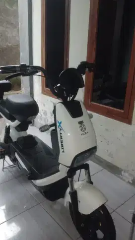 Mangga di jual sepeda listrik voxa liberty x kondisi baru 3 bulan