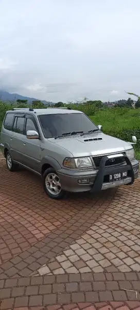 Toyota kijang Krista Grand Luxury EFI 2.0 manual thn 2001 istimewa