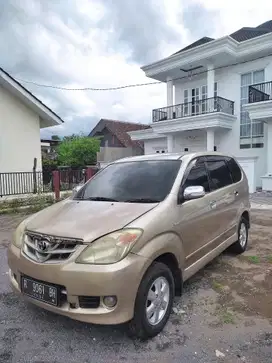 Toyota Avanza 2011 Bensin