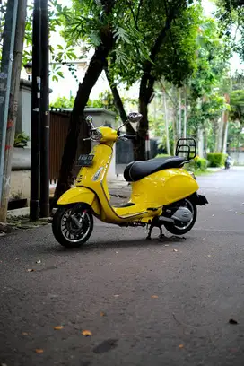 PIAGGIO VESPA MATIC SPRINT 150 IGET FACELIFT 2022 BISA KREDIT