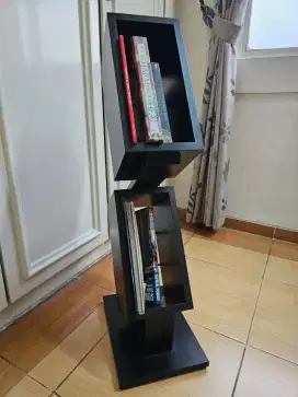 Rak Buku Kayu (Wooden Book Rack) modern, Warna Coklat Tua