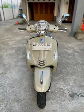 Vespa GTS iget ABS 2024 seperti BARU