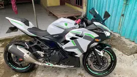 Ninja 250 FI ABS 2018 (pemakaian pribadi, tangan pertama)