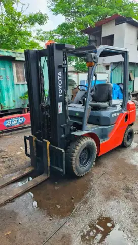 Forklift Toyota 2.5 Ton