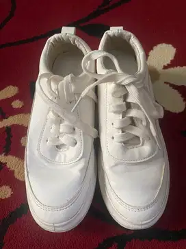 sepatu putih wanita PVN 37