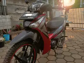 Supra X125 Fi 2014 Helm in