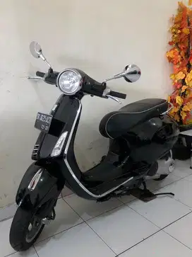 Vespa primavera 2015 Hitam Mulus!!