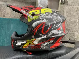 HELM JPX CROSS LIKE NEW