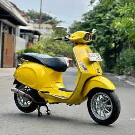 Vespa Sprint ABS IGET LED 2019 warna Kuning (Warna Favorit)