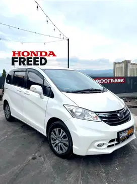 Honda Freed E PSD Putih