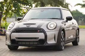 Rasa Baru! Mini Cooper 2.0 S Turbo CBU 2022 330i gla200 x1 cla200 c200