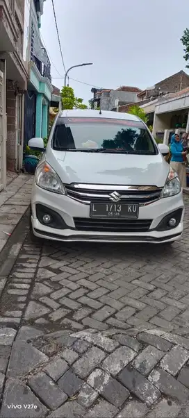 DIJUAL MOBIL SUZUKI ERTIGA TIPE GL 1.4 MANUAL TH 2016 SURABAYA