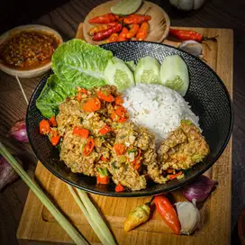DICARI KOKI KANTIN AYAM GEPREK