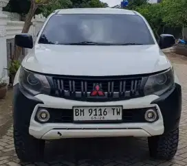 Strada triton Hdx 2018 plat Bm pajak telat