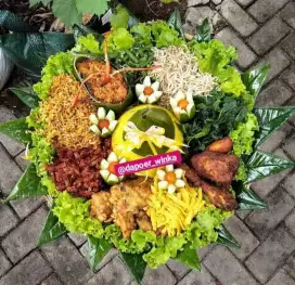 Nasi Tumpeng Ayam Bakar madu (100%halal) by dapoer winka