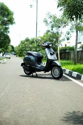 PIAGGIO VESPA MATIC SPRINT IGET TERMURAH BERGARANSI ( BISA KREDIT )