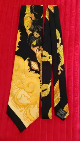 Dasi pria Gianni versace original.
