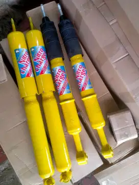 Shock absorber old man emu buat mobil Toyota Fortuner VRZ DPN BLK