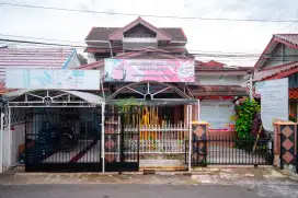 DI JUAL CEPAT RUMAH 2 Lantai Seduduk Putih Tengah Kota (Belakang PTC)