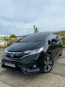 (TDP 10JUTA) HONDA JAZZ RS 1.5 CVT 2017