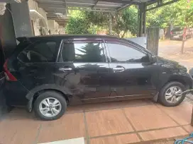 Mobil Avanza E 2013