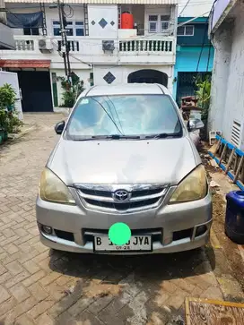 JUAL CEPAT AVANZA MATIC 2011 SILVER