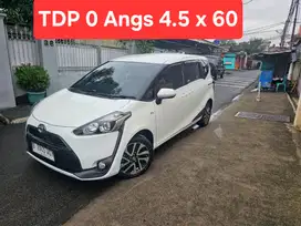 TDP 0 Angs Termurah Sienta V 2018 Automatic Putih Low Km Seperti Baru