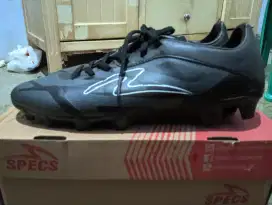 Sepatu Bola Specs Hitam