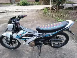 Motor suzuki satria fu