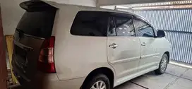 Toyota Kijang Innova 2012 Bensin