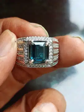 Cincin London Topaz