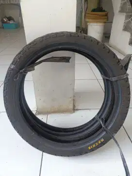 Jual ban motor tubeless maxxis bekas