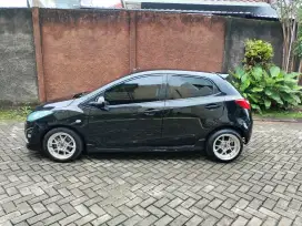 Mazda 2 R Manual 2012 (TT Monggo Gpp)