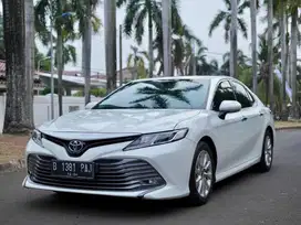 Toyota Camry 2.5 V AT 2019 Putih mutiara