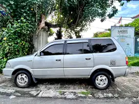 Toyota Kijang LGX Bensin