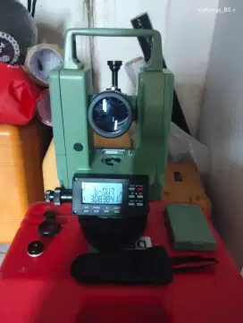 Theodolite laser DE-2AL Bekas