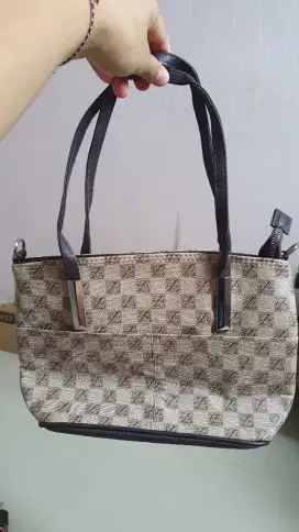 Tas fashion wanita