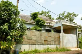 Rumah Strategis 1 Lt 15 Mnt ke Terminal Bus Parung Harga Nego J-14004