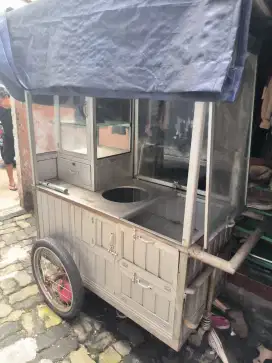 Dijual Cepat Gerobak Usaha Mie Ayam, Ayam Bakar Dll