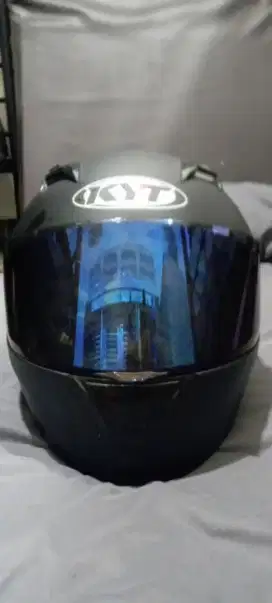 Di jual Helm KYT R10