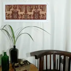 Vintage Pajangan Minimalis Kain Tenun Ikat Lawas. Sumba. ± 40 Tahun.