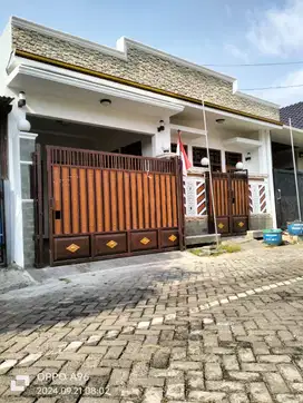 Rumah di klipang sendangmulyo