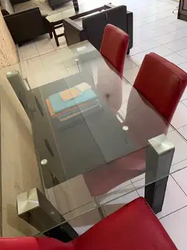 Meja Makan Minimalis 4 Kursi