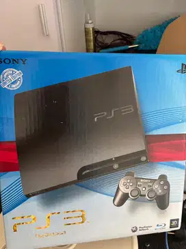 Ps3 slim 250gb.