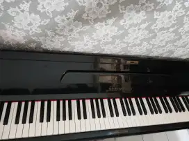 Piano Steinrich 3 Pedal