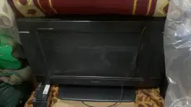 Dijual tv shatp lcd apa adanya .