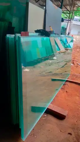 Kaca tempered bekas masih 90% kaya baru