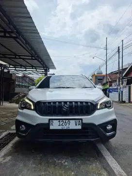 Dijual Suzuki S-cross 2018 like new