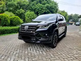 Toyota Fortuner 2.8 GR Sport Tahun 2022 / 2023 Hitam VRZ