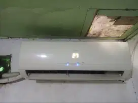 AC Midea 1/2 PK tipe lama